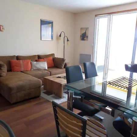 F5 En Bord De Avec Terrasse, Clim Et Parking - - Fr-1-715-44 * Palavas-les-Flots